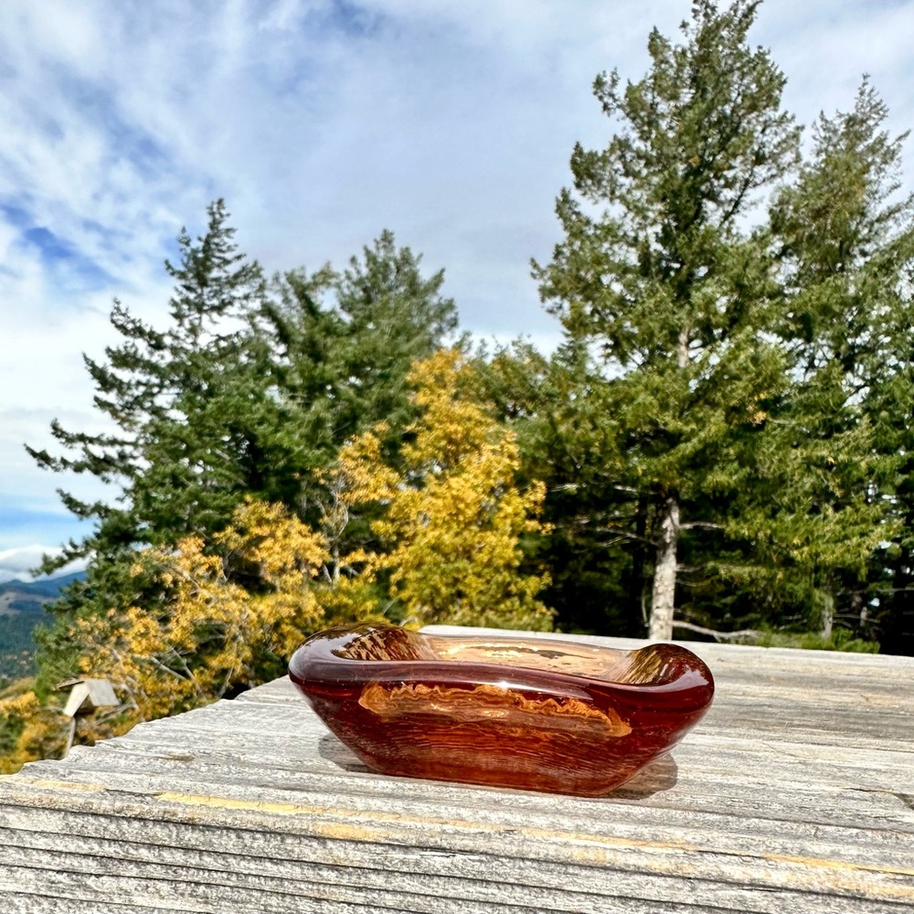 Fire and Light Glass Art Soap Dish in Peach or Copper Color, perfect condition